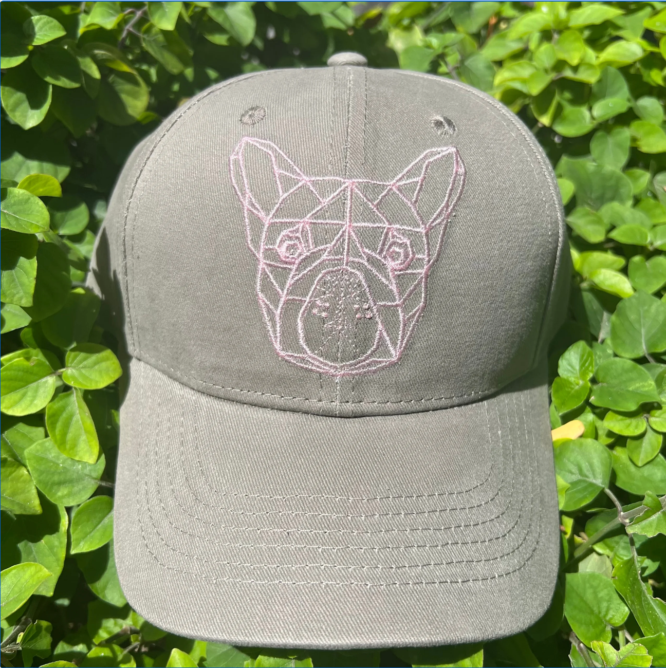 CAP IGOR GRIS BRODÉ ROSE X PASHA ST BARTH X PASHA ST BARTH
