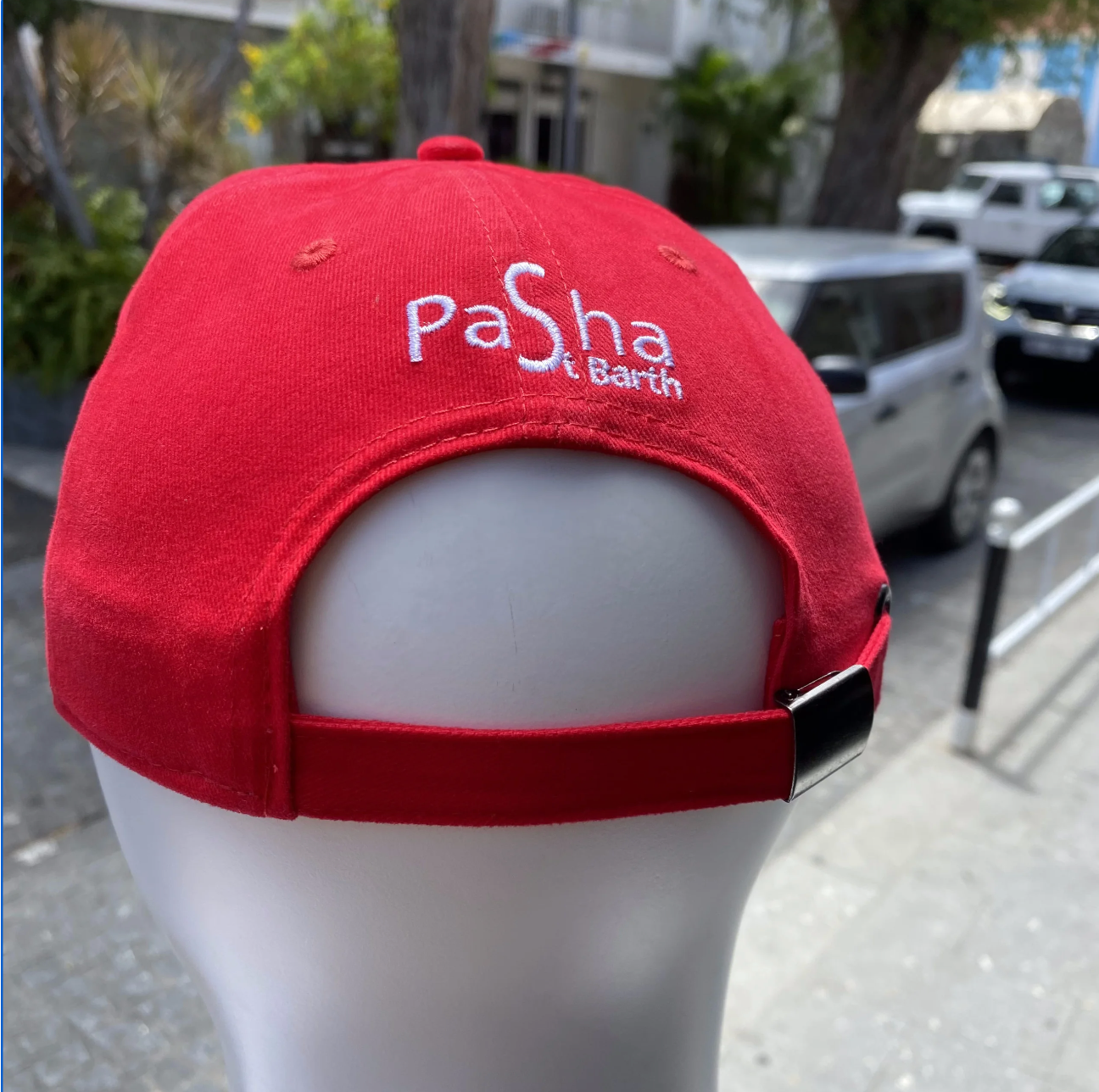 CAP SBH RED / WHITE ADJUSTABLE