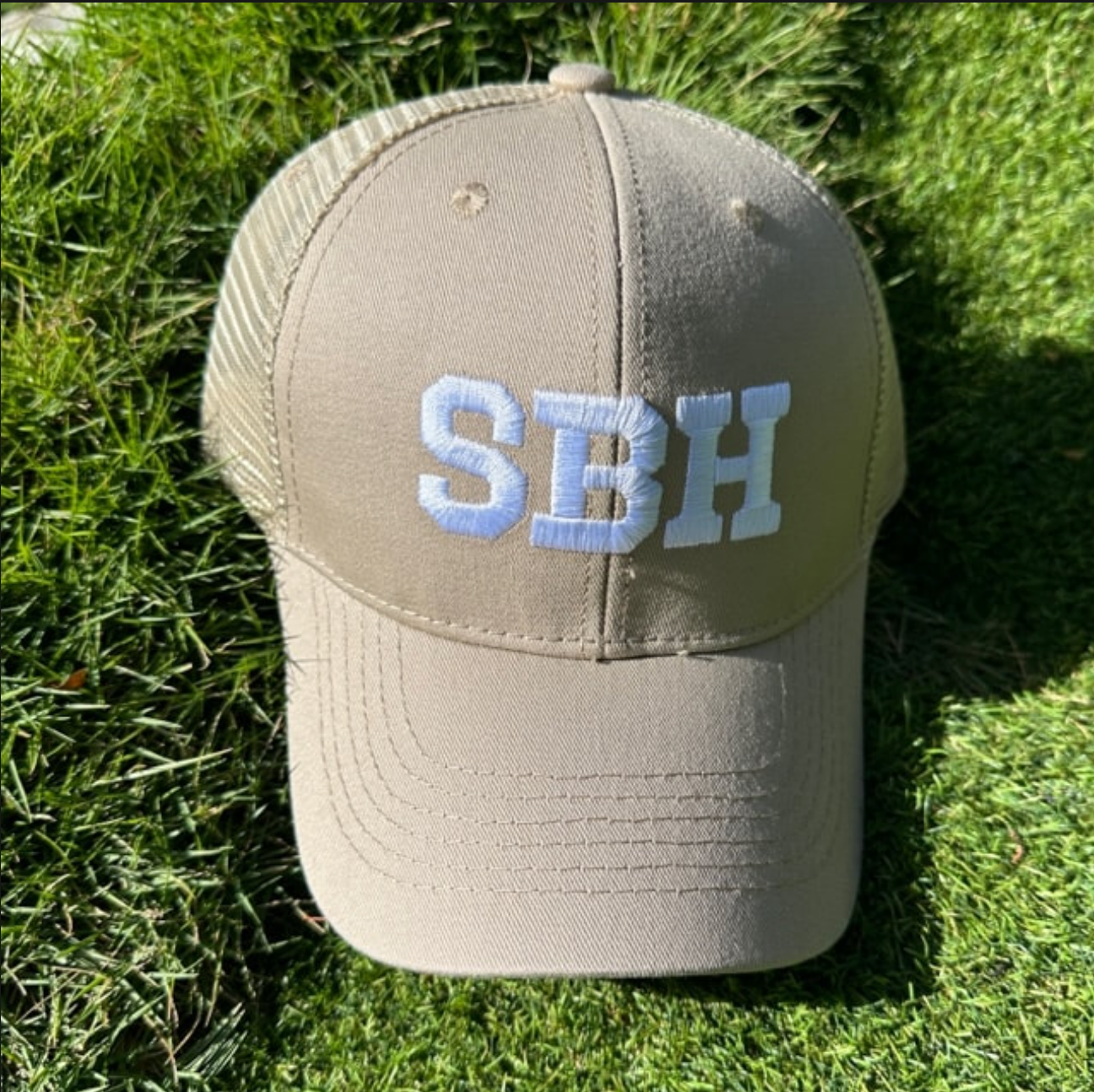GORRA TRUCKER SBH ARENA/BLANCO