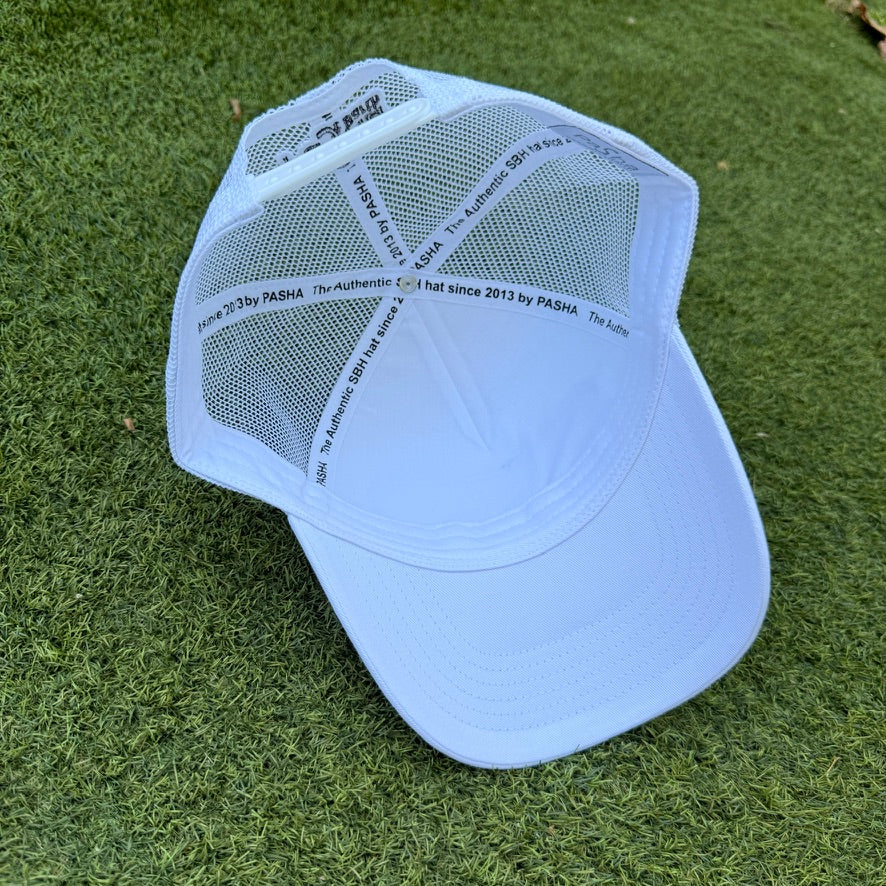 GORRA DE CAMIONERO BLANCA + 1 PARCHE X PASHA ST BARTH PREMIUM