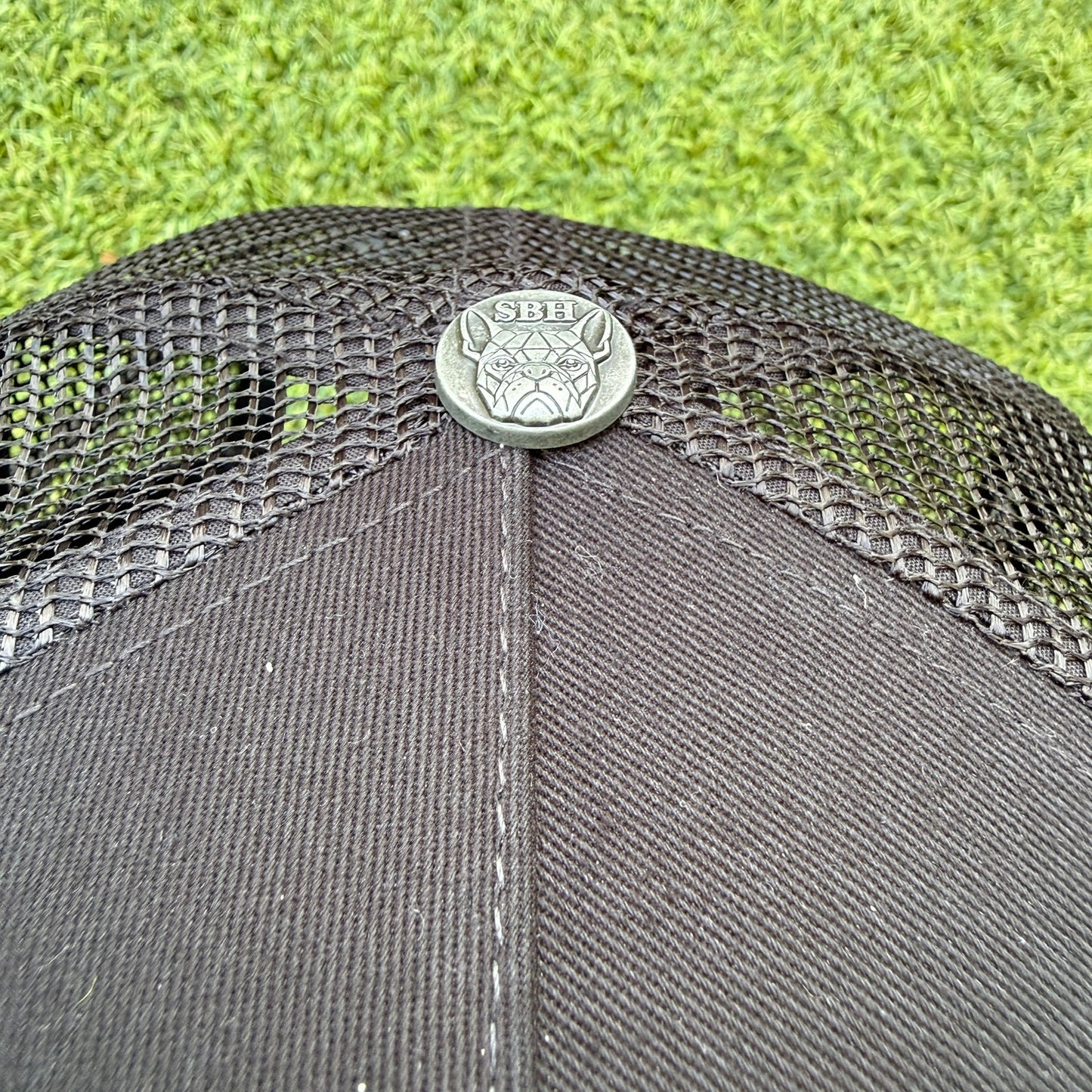 GORRA PARCHE TRUCKER NEGRA + 1 PARCHE X PASHA ST BARTH PREMIUM