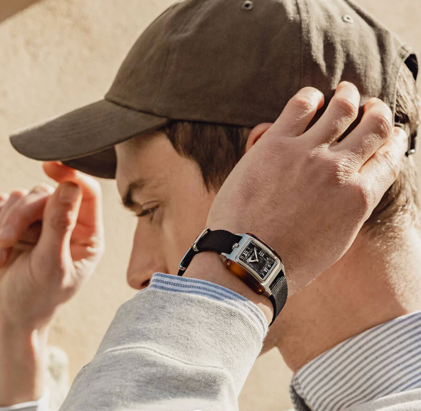 STREAMLINER KENNEDY 30X30 STEEL CASE WHITE OR BLACK DIAL - BRISTON 