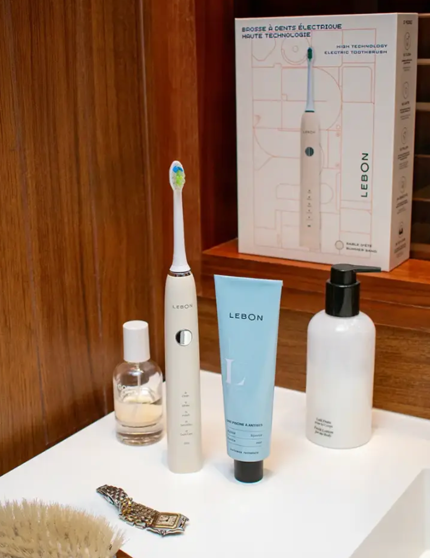 PASTA DE DIENTES A POOL EN ANTIBES 75ML - REGALIZ + MENTA - LEBON 
