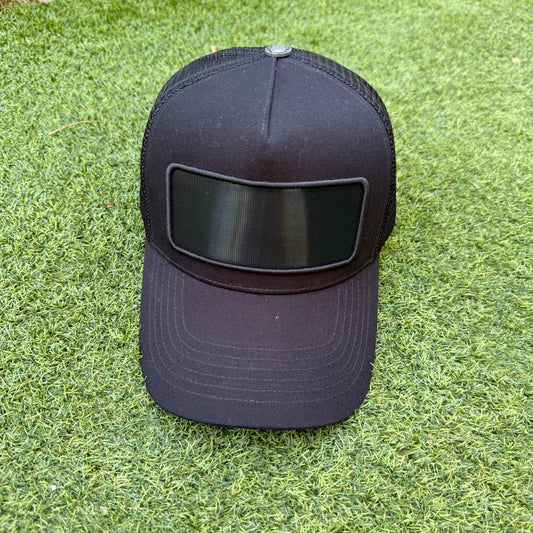 GORRA TRUCKER SIN PARCHE NEGRA X PASHA ST BARTH PREMIUM